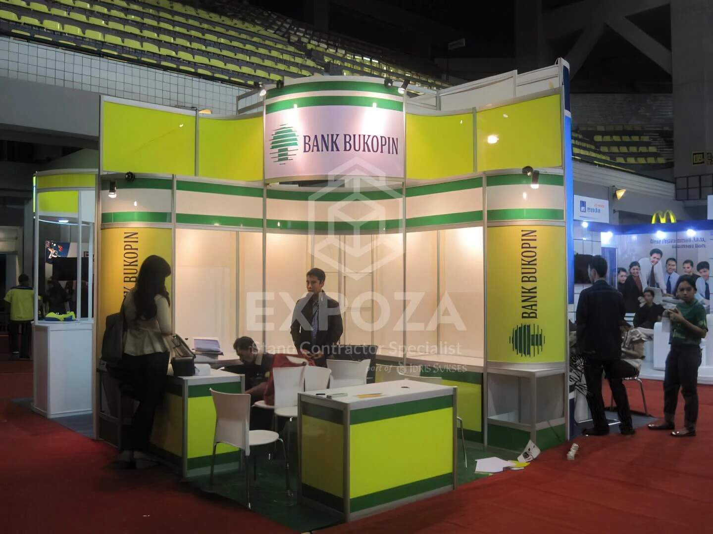 Booth-Partisi-R8-Custom-15