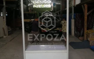 Sewa-Meja-Partisi-R8-Expoza-1